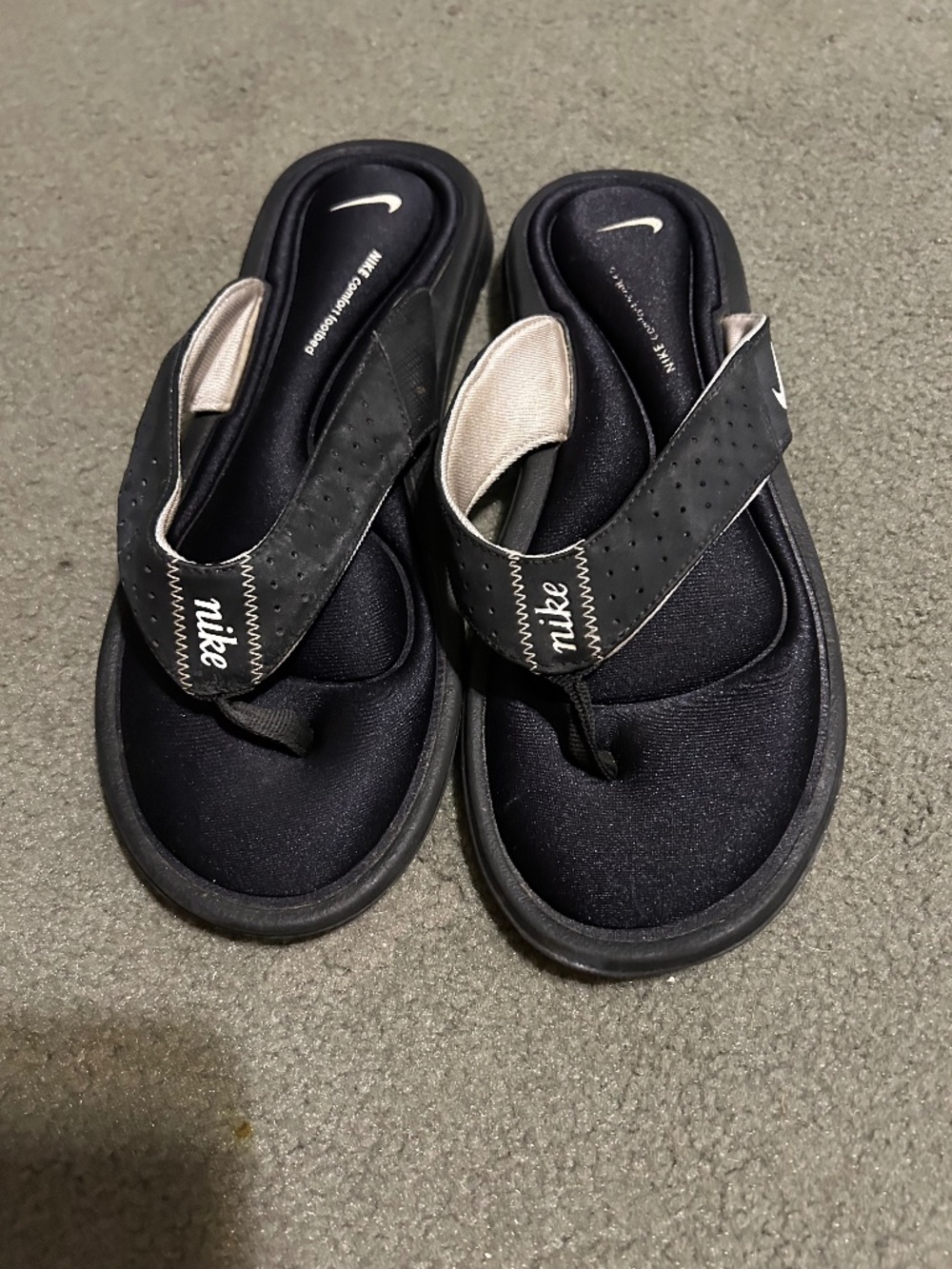 Nike Comfort bed flip flop sandals